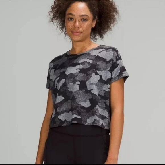 Lululemon Cates Training Tee Heritage Speckle Camo Crop T Shirt 4 - Picture 2 of 12
